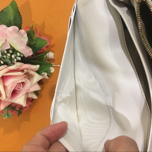 💯 Authentic Fendi Patina Zucca wallet - Picture 6 of 15